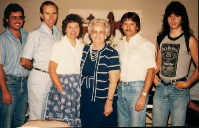 frankhough&family_1985.jpg