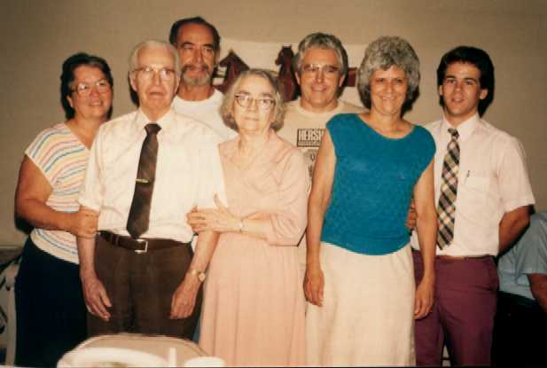 hoylehough&familymembers_1985.jpg